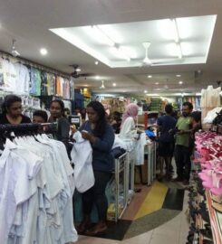 Pakaian sekolah Dragon Textile Trading